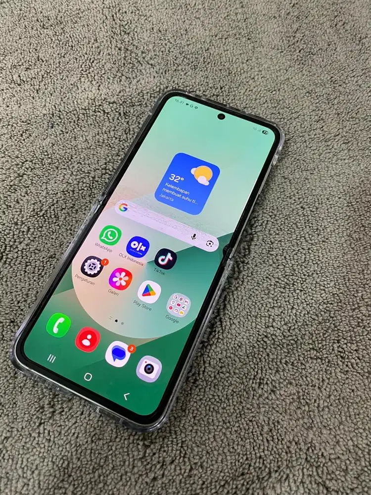 Samsung Flip 6 MINUS