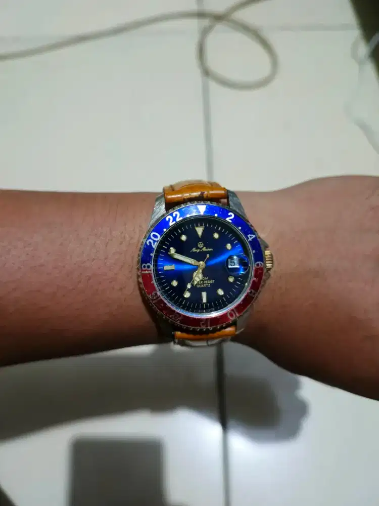 Jam tangan navy maison
