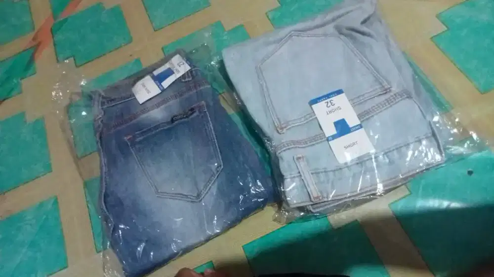 Celana jeans perempuan