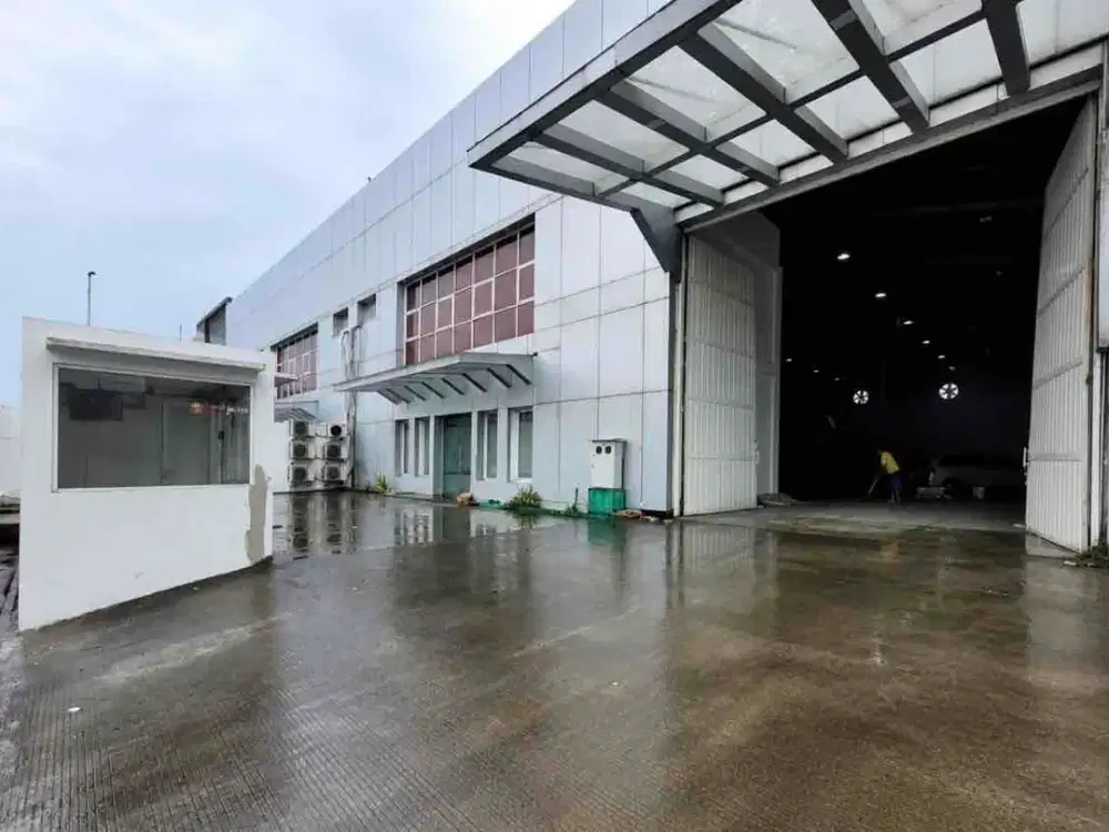 Di sewa gudang luas 1000 m2 ada office 2 lantai dalam kawasan industri delta silicon cikarang