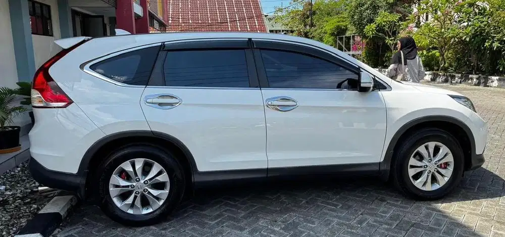 DIJUAL HONDA CR-V 2.0 AT 2014 (Pemakaian 2015)