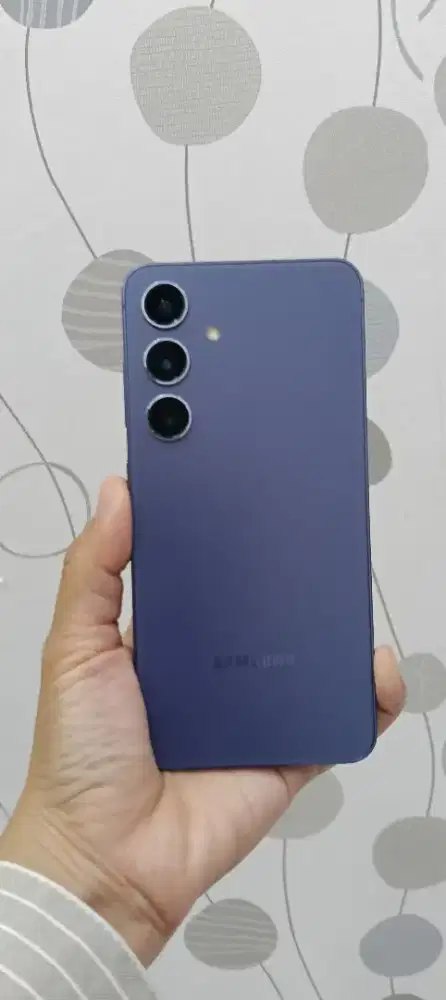 Samsung galaxy S24 8/256