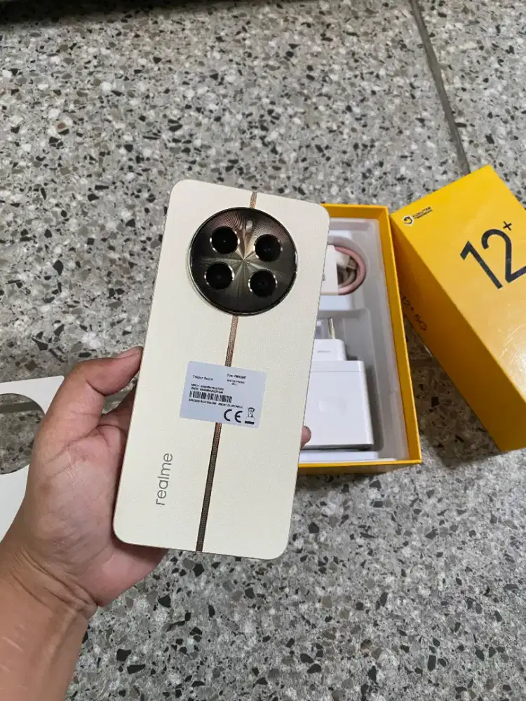 Realme 12 Plus 5G 16/256 Video OIS + 0.6x