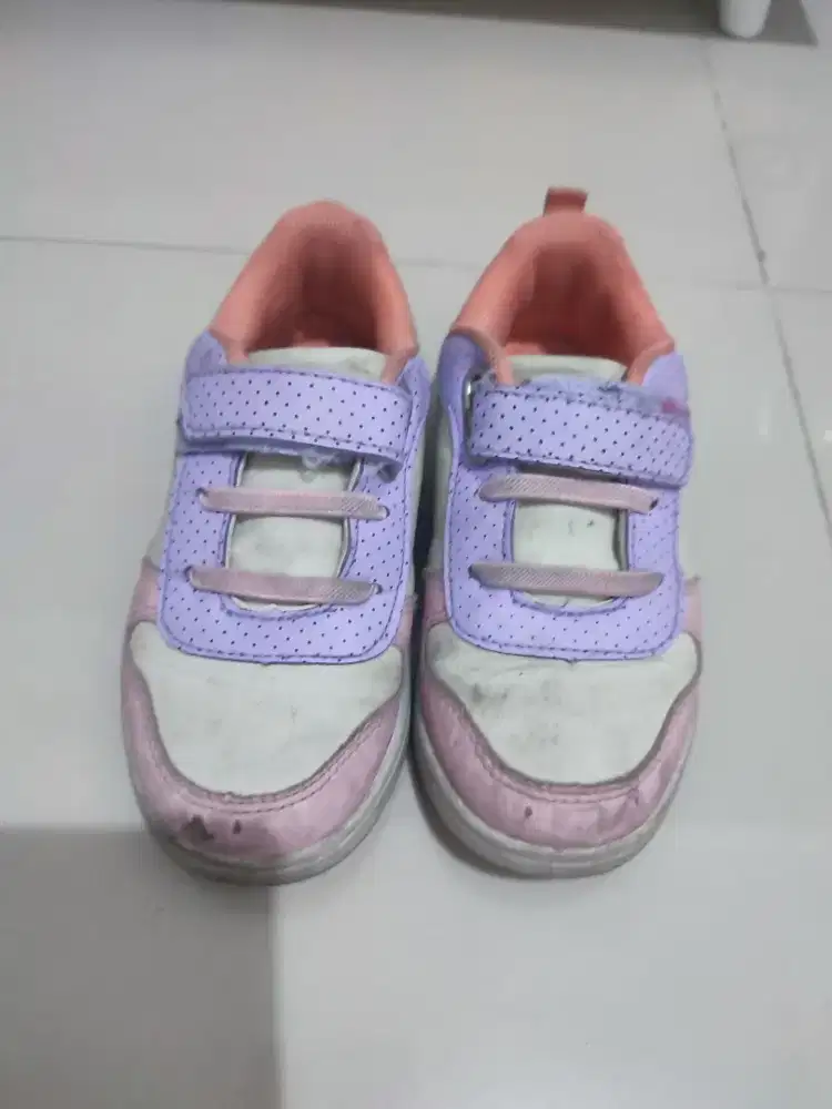 Sepatu Sanrio Hello Kitty