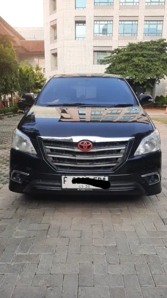 Innova V Luxury 2.0 A/T