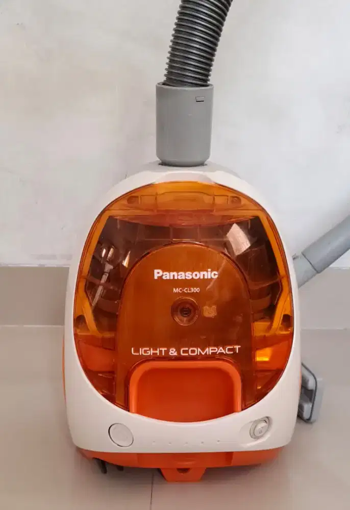 Vacum Cleaner Panasonic Orange