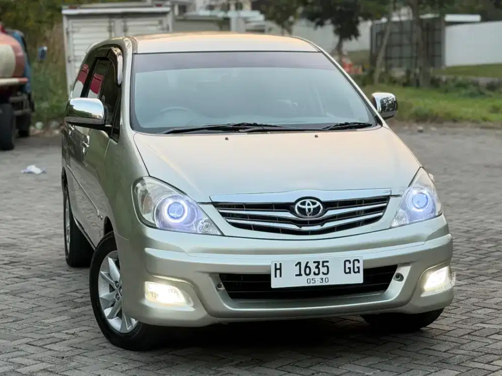 TOYOTA KIJANG INNOVA 2.5 V 2010 DIESEL MATIC