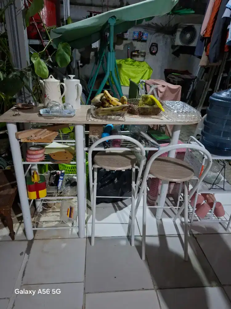 Meja kursi bar Atria