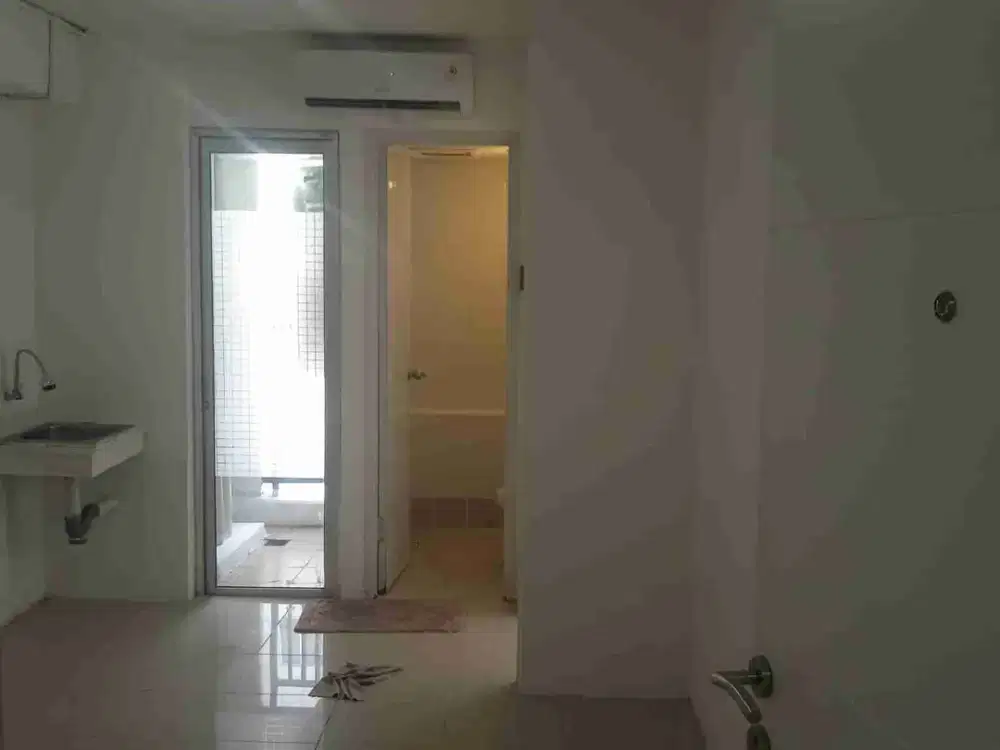 2BR Un Furnis Tower C Lt. 22