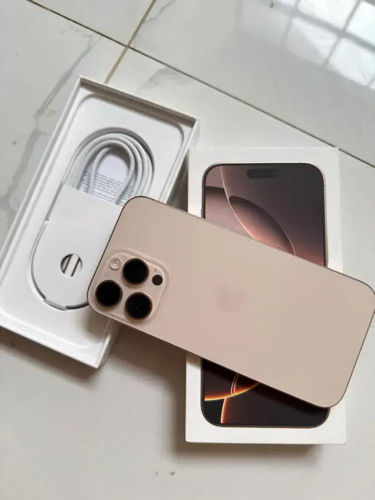 iPhone 16 pm 256 ibox
