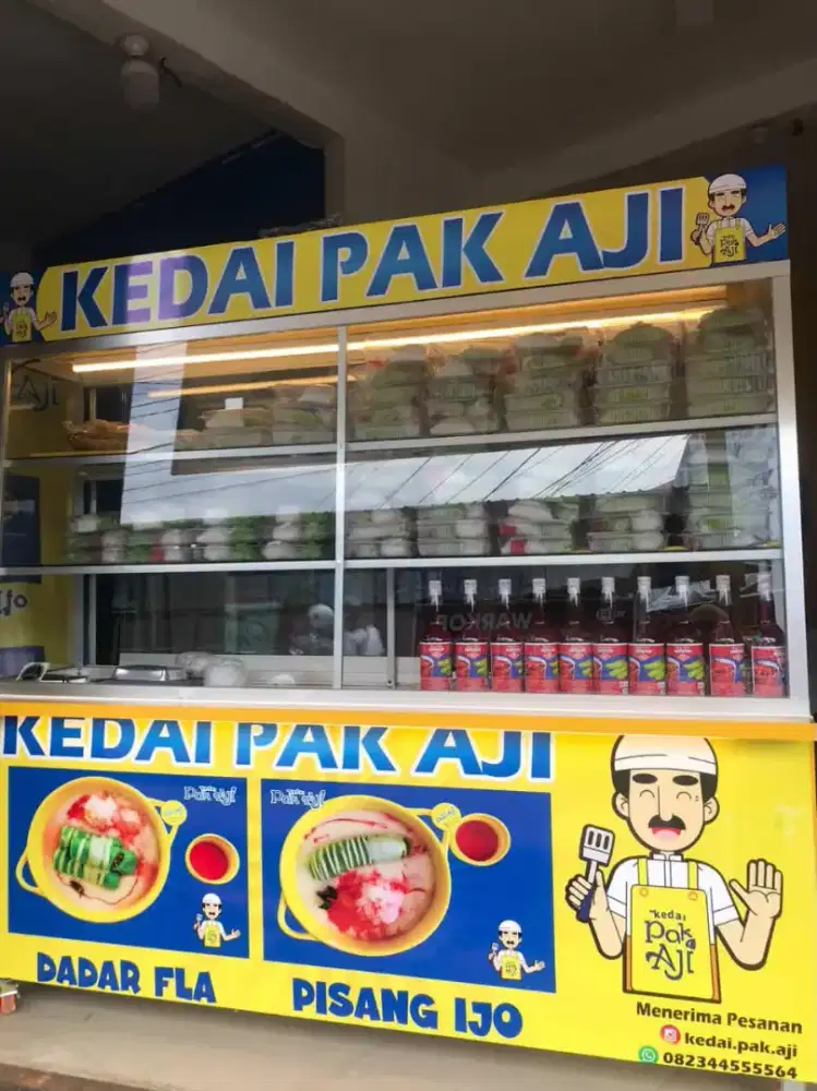 Lemari etalase untuk jualan