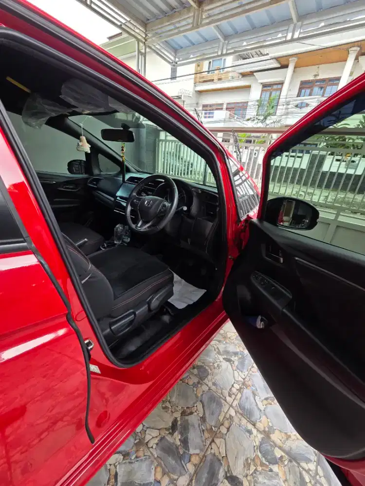 Honda jazz G5 2018 merah pajak mei 2027.km11rb