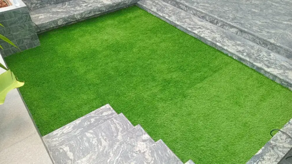 RUMPUT SINTETIS