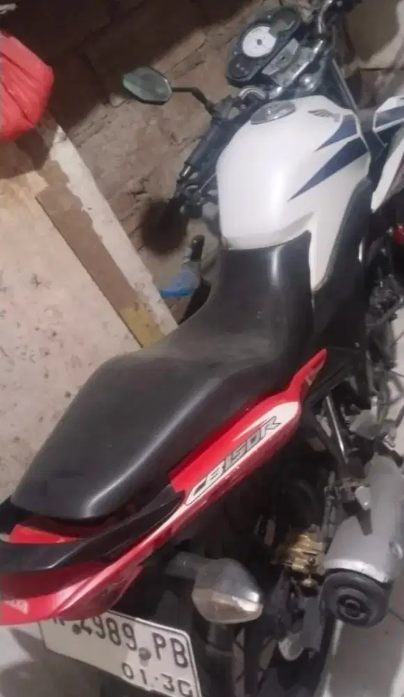 Honda cb 150r 2015 lengkap mesin halus jrg keluar