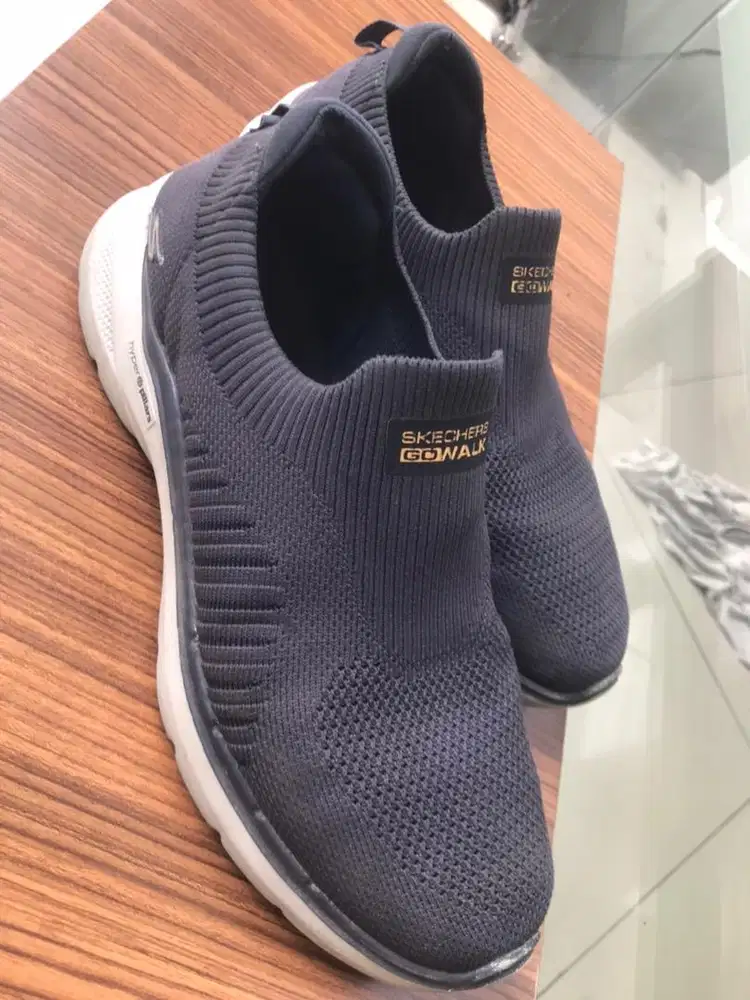 Dijual Sepatu Skechers GoWalk hyper pillars ORIginal size 41