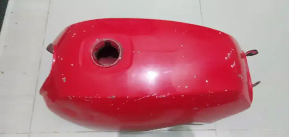 DIJUAL TANGKI SUZUKI A100 ECONOS WARNA MERAH RP 350.000 NEGO