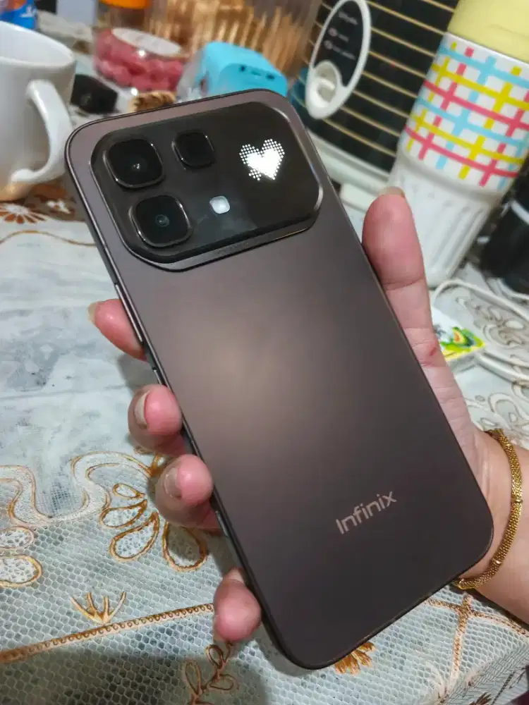 Infinix note 60 pro 5G 8/256 full set like new