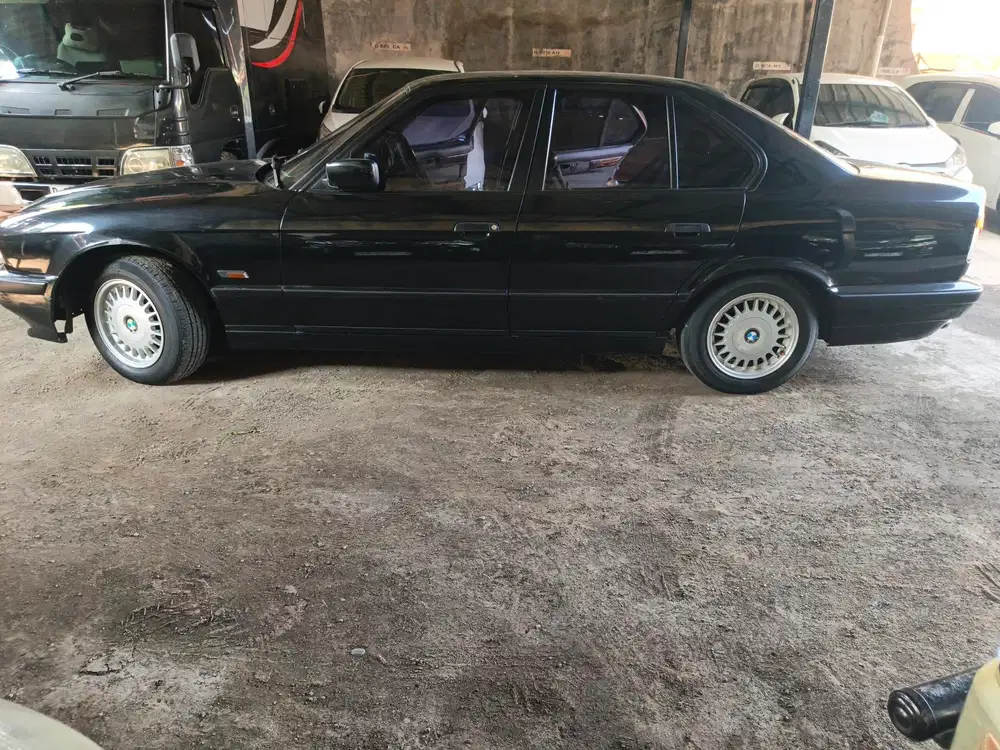 BMW 520i 1994 Mantap
