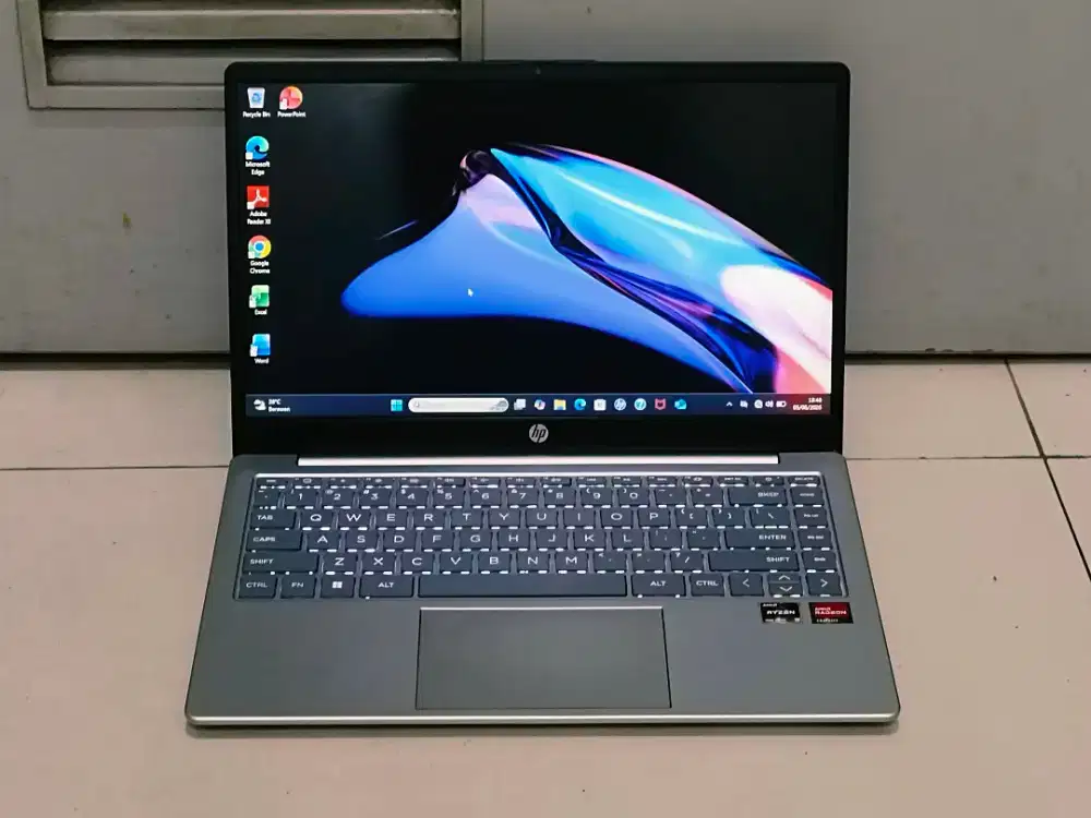 Laptop hp 14-Em0xx amd ryzen 3-7320u ram 8 gb ssd 512 gb