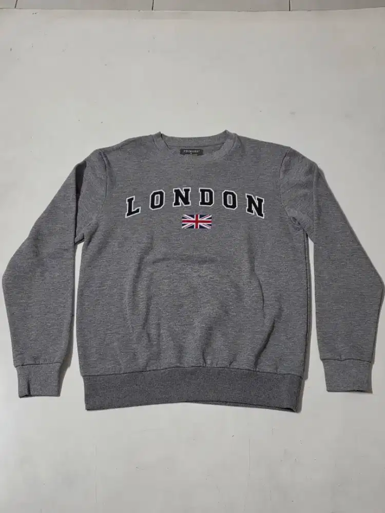 Sweater Pria Merk Primark London Size M Eropa color Grey Abu