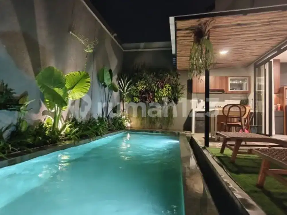 Rumah 2Lt Punya Kolam Renang Dikota Baru Parahyangan Bandung