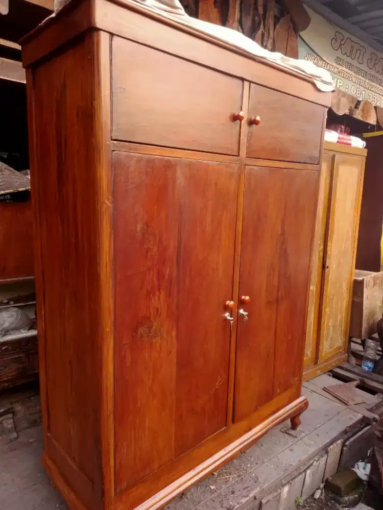 Almari pakaian minimalis pintu dua dari kayu jati