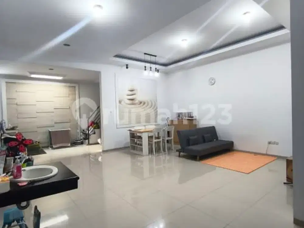 Rumah Siap Huni Terawat di Taman Holis Indah 1 Kota Bandung