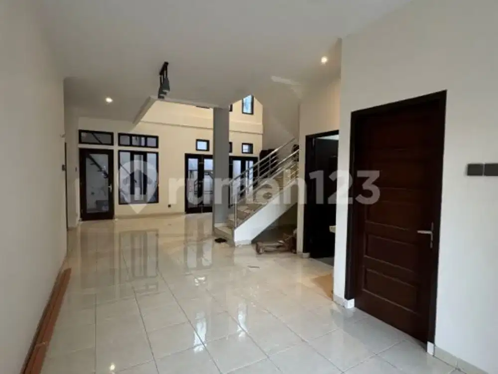 Rumah 2 Lantai Taman Holis 2 Siap Nego,Siap Huni di Kota Bandung