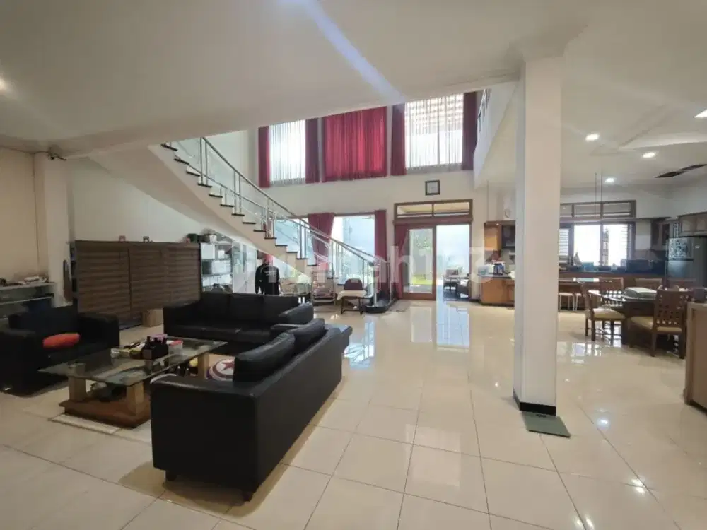 Rumah Mewah 2 Lantai Makar Wangi Siap Huni Kota Bandung