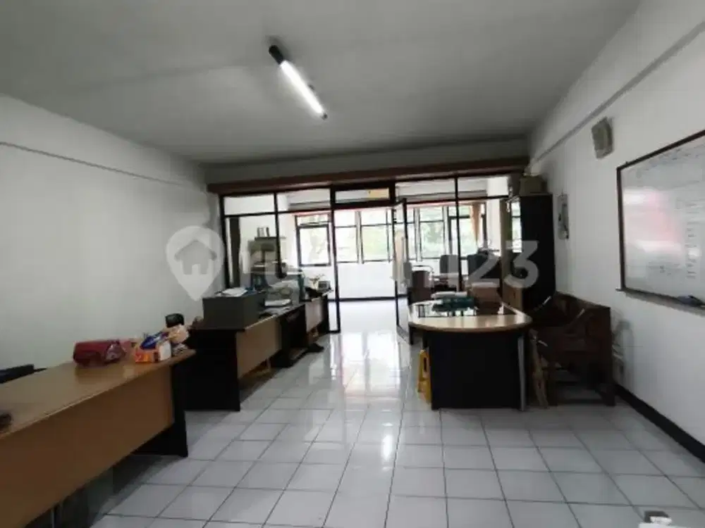 Ruko 3 Lantai Cocok untuk Kantor, Gudang, Toko Dekat ke Tol Pasko