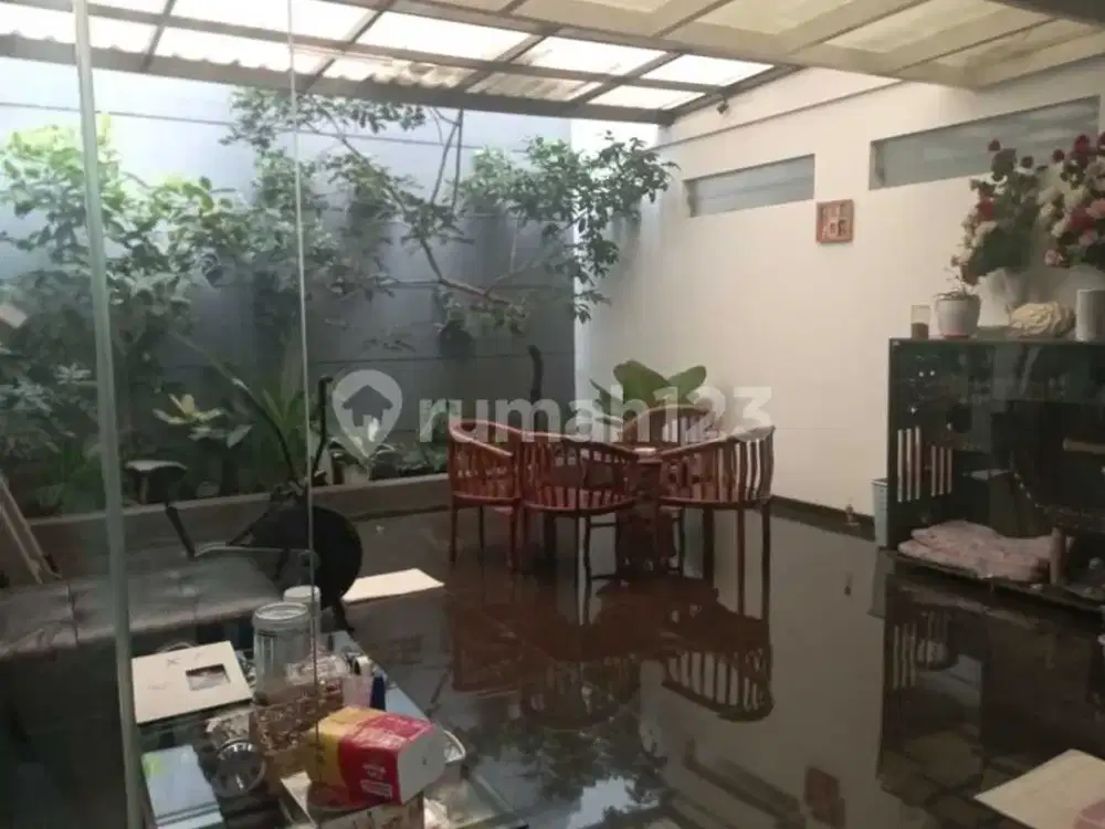 Rumah Luas Nyaman 1 Lantai di Mekar Wangi Kota Bandung