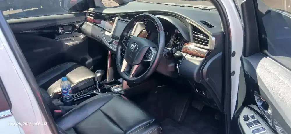 Toyota Innova Reborn Venturer Diesel A/T '18 - Rare.