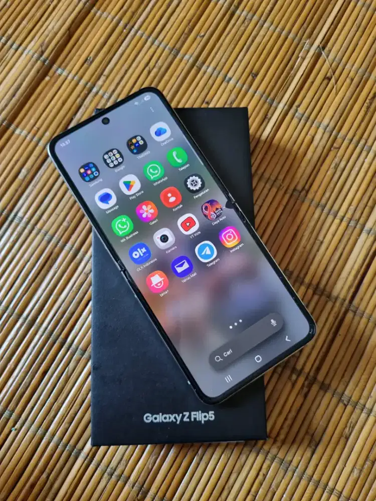Samsung Z Flip 5 5G 8/256Gb Resmi SEIN