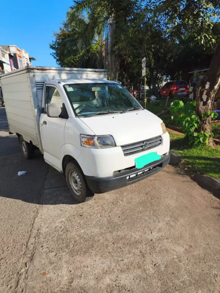 Mobil Box Suzuki Mega Carry