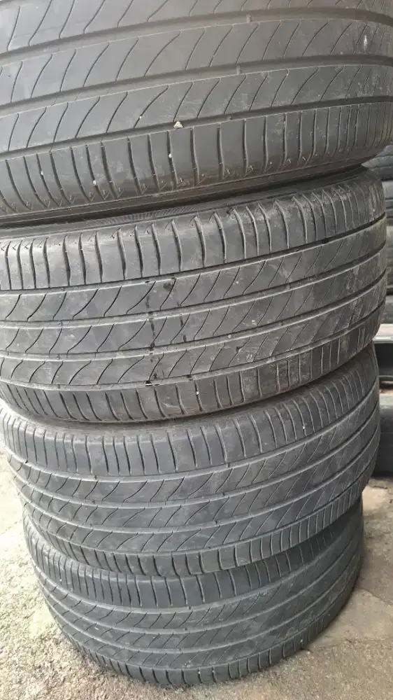 Michelin primacy 235 45 r18 ban mobil michelin