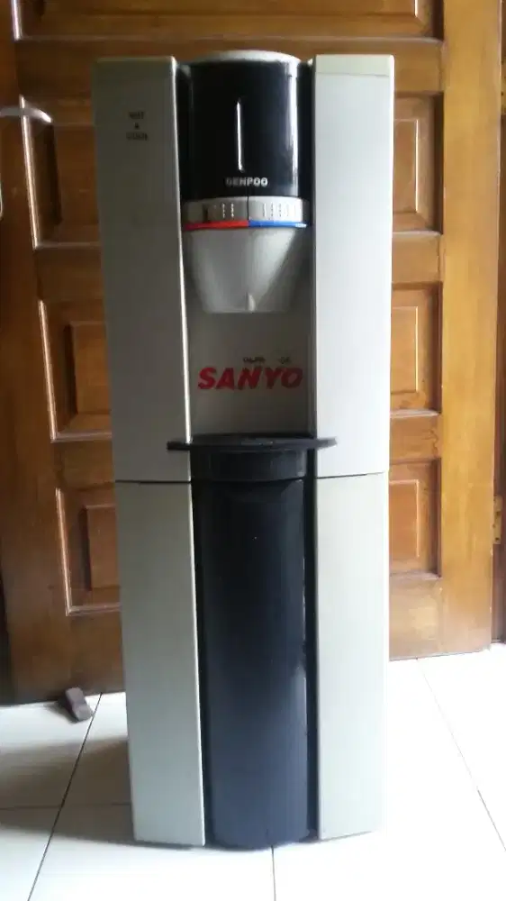 Air minum mesin Sanken