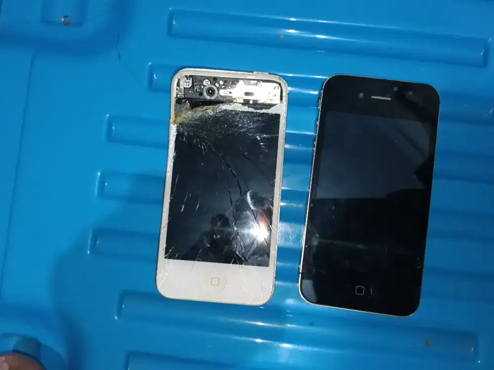 Jual iPhone 4s Harga tinggi angkat