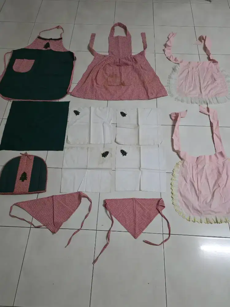 Jual Se Paket Celemek Masak Cempon Sapu Tangan Piring Gelas Taplak