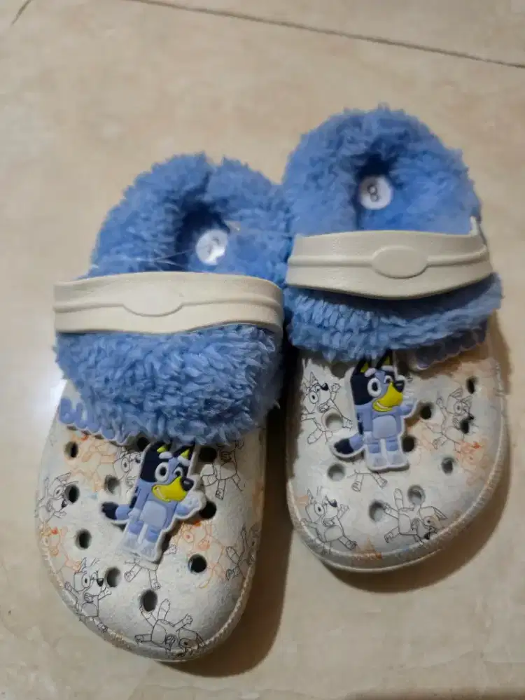 Sendal original karakter bluey