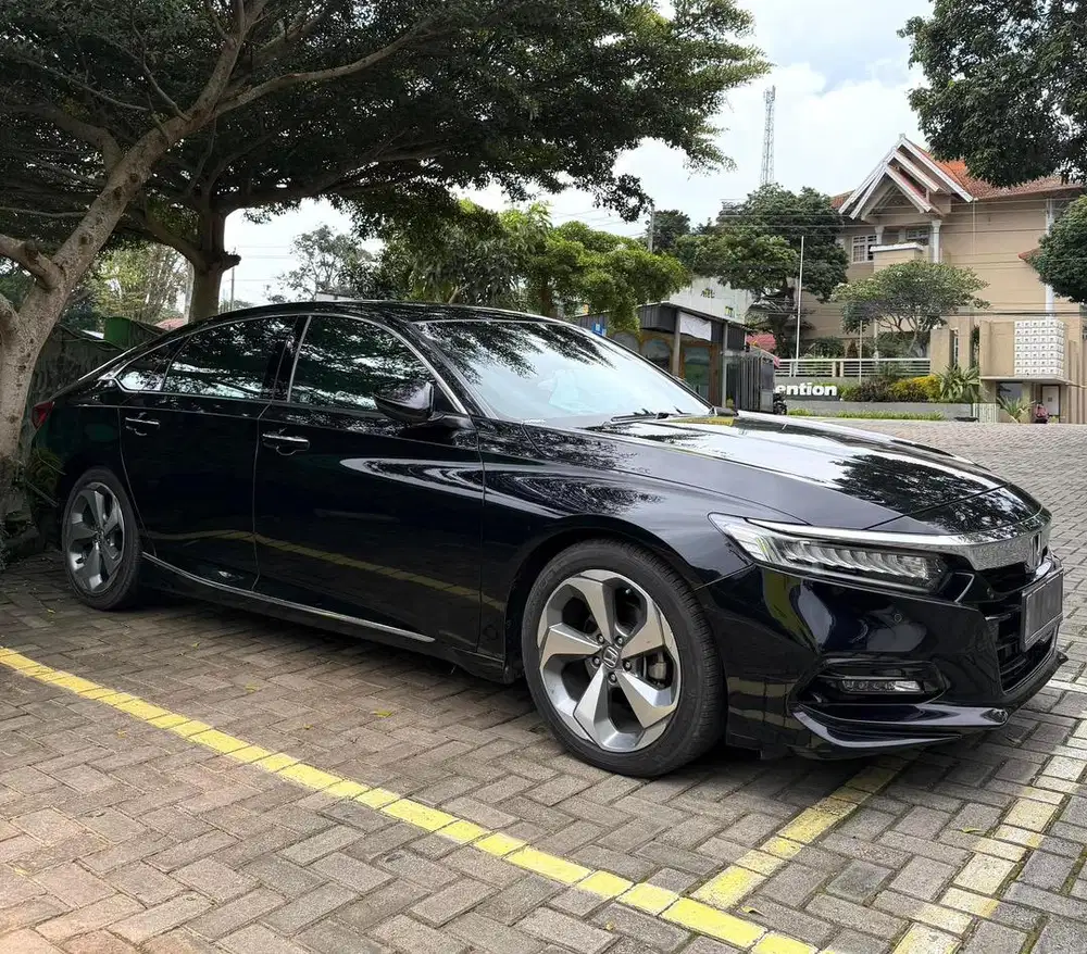 Honda Accord Turbo CVT Sunroof 2022 (Sensing)
