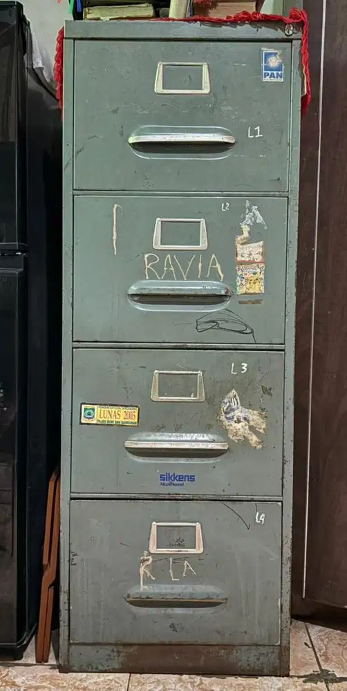 RAK BESI SERBAGUNA