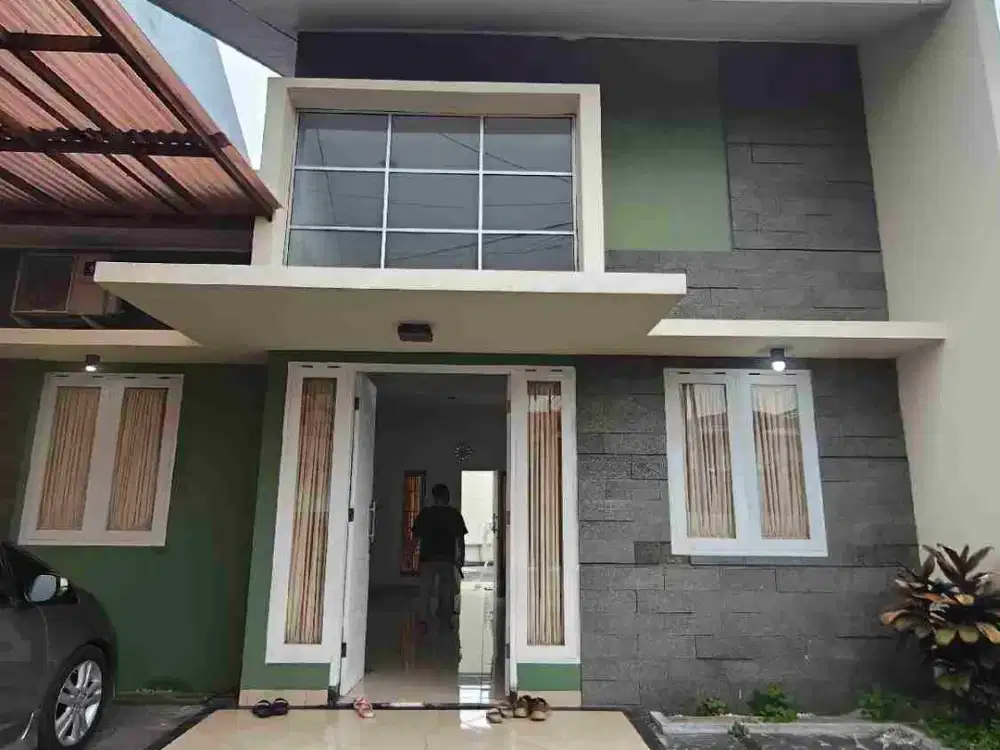 rumah tanah luas di komplek Arcamanik endah bagus untuk rumah tjngal tempat usaha / kantor