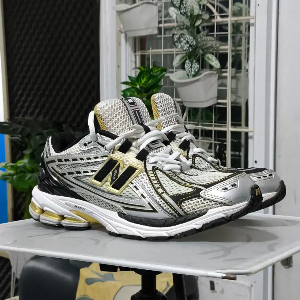 New Balance 1906R Silver Metallic Gold Black Original guarantee 100%