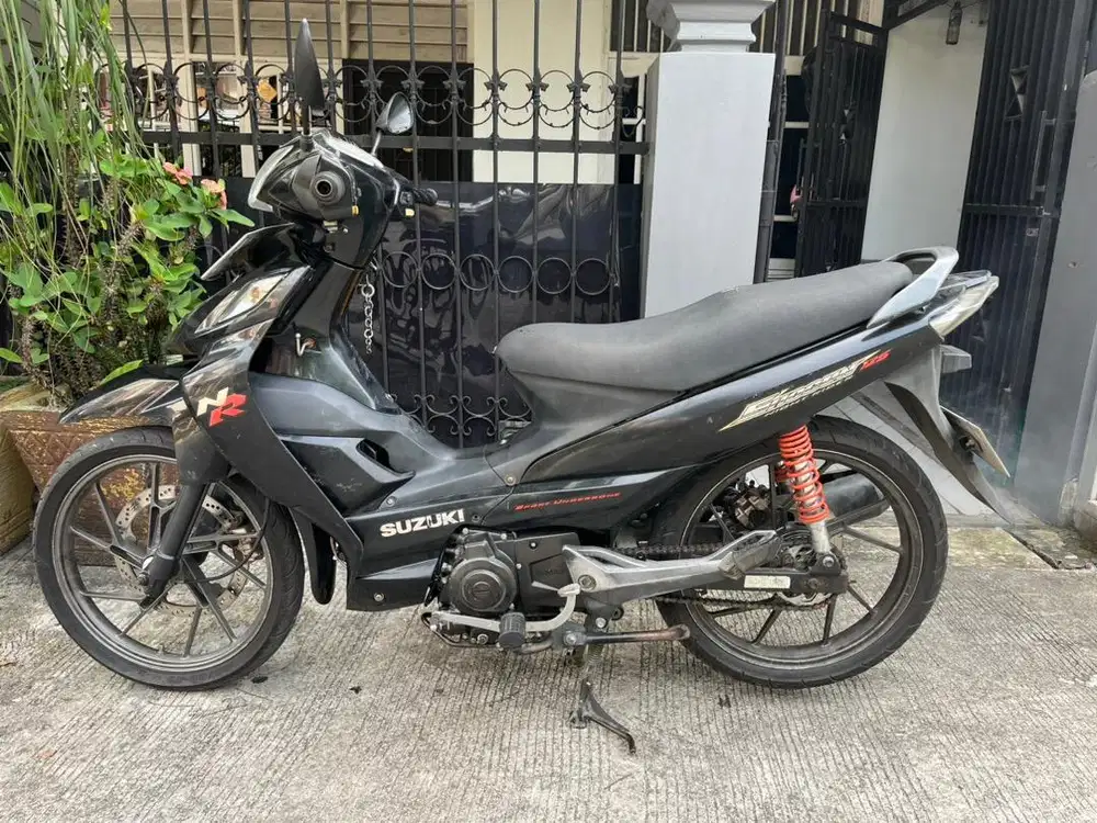 Suzuki shogun 125 NR 2013 hitam full