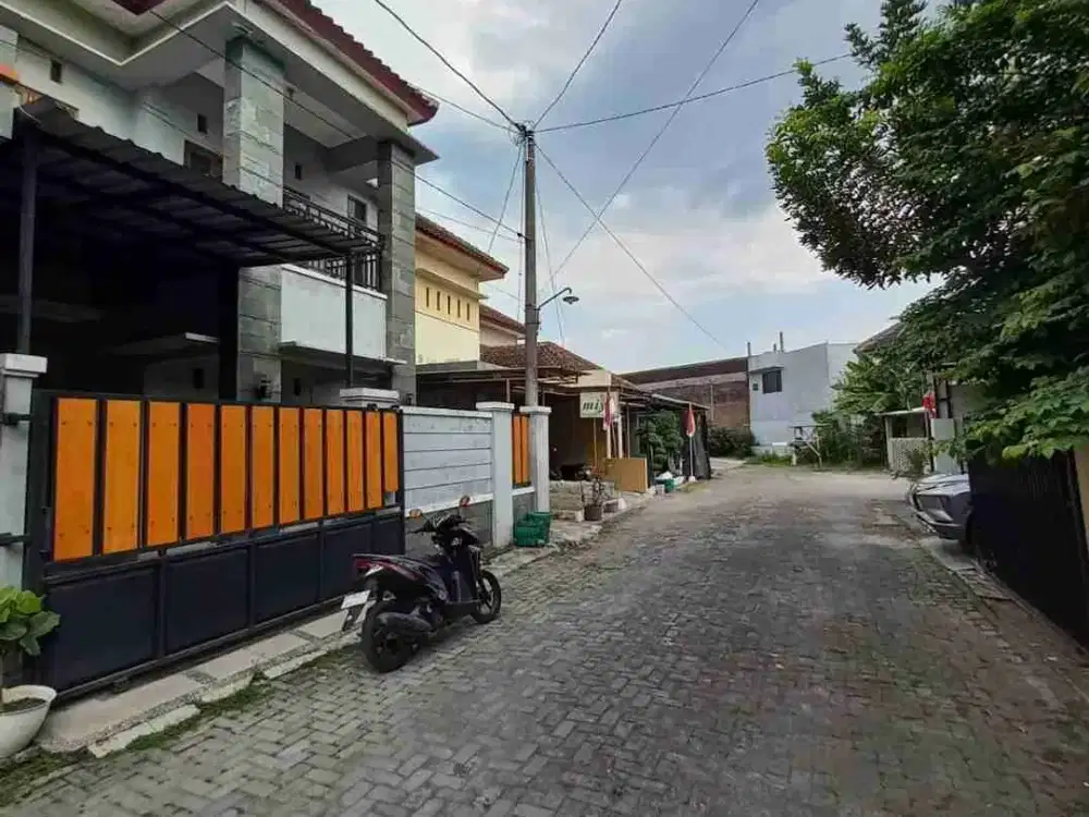 Dijual Rumah Dekat Luwes Gentan