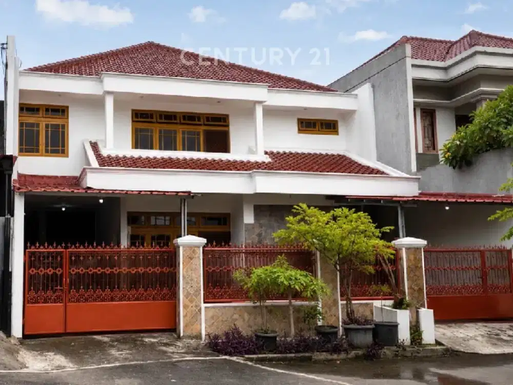 RUMAH LUAS 2 LANTAI 6 KAMAR DI KOMPLEK PONDOK BAMBU JAKARTA TIMUR