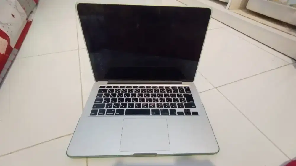 Macbook Pro A1502 8/512