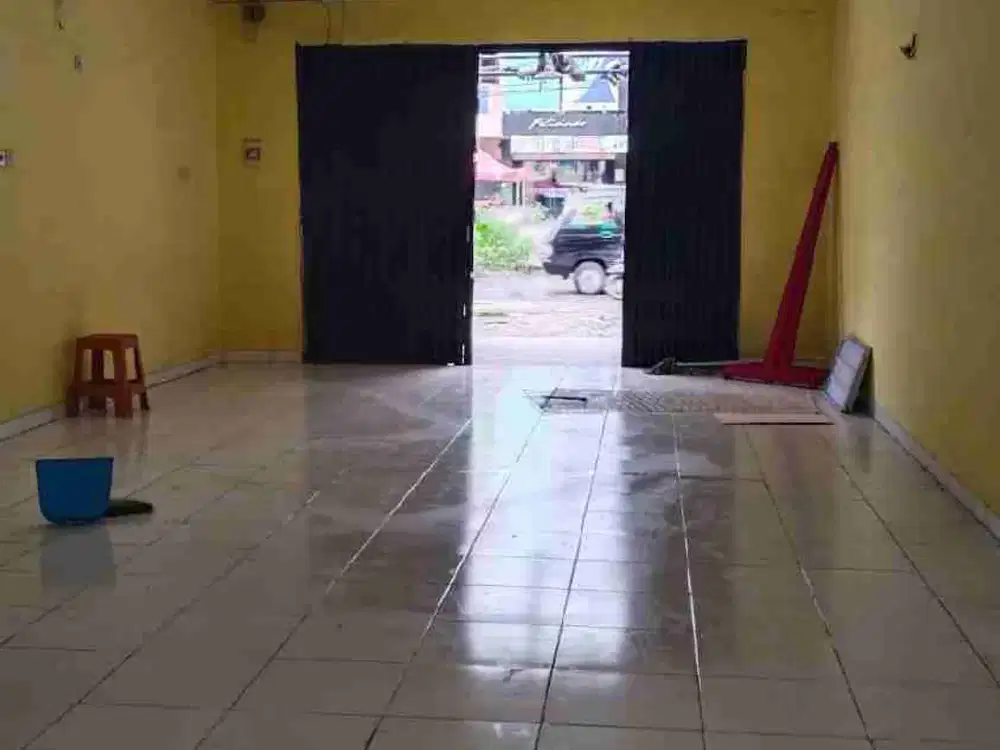Di sewakan Ruko di Permata Harapan Baru. Medan Satria. Bekasi.
2 lantai full