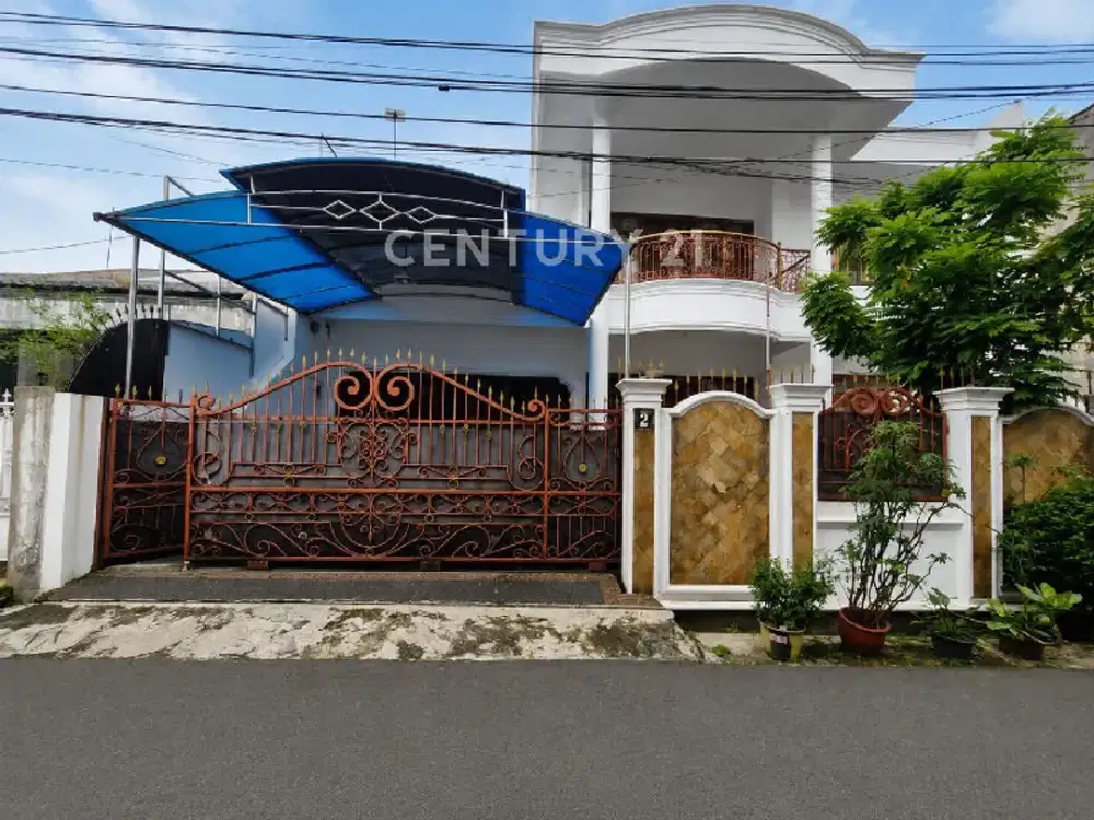 PILIHAN TEPAT UNTUK KELUARGA BESAR, RUMAH ASRI DI PONDOK BAMBU