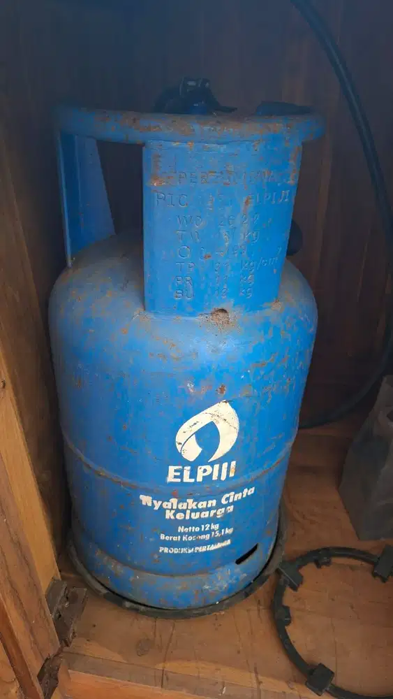 Tabung LPG biru 12 kg DIJUAL